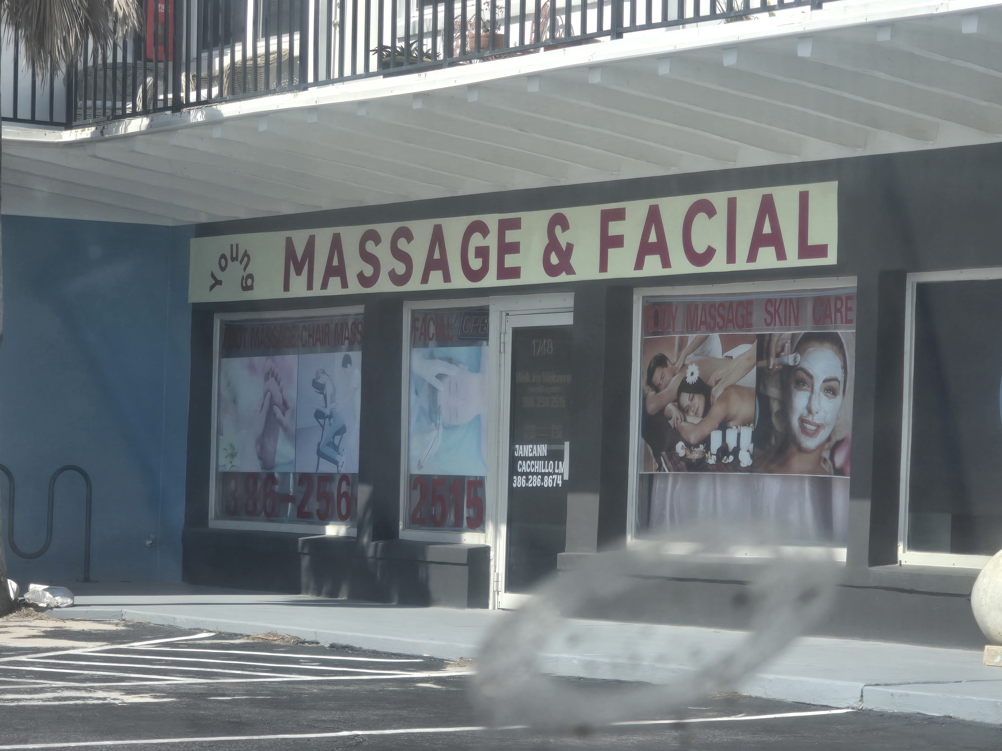 I can make this stuff up, it writes itself.

These people didnt think of the name very long. 

"You…