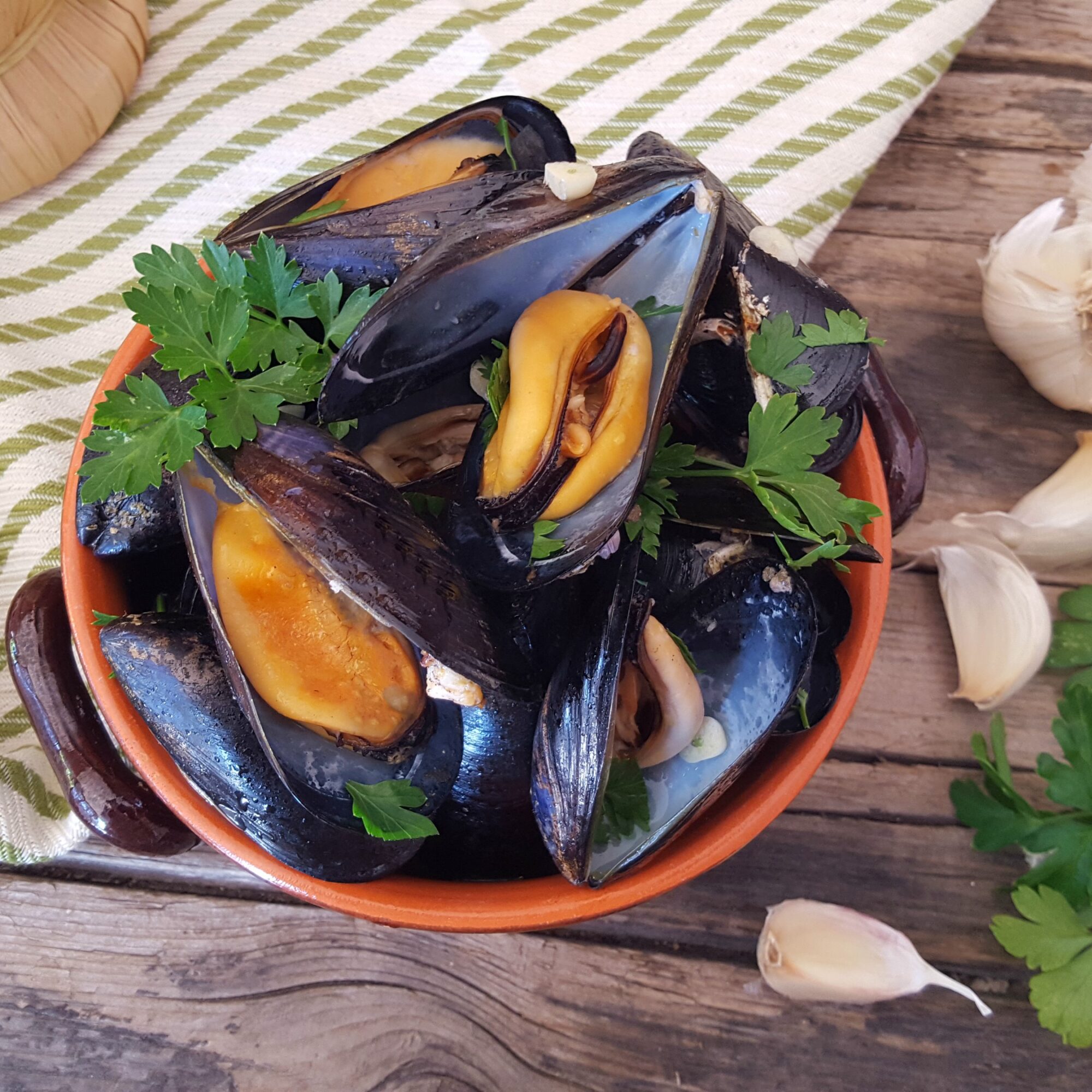 Peppered Mussels