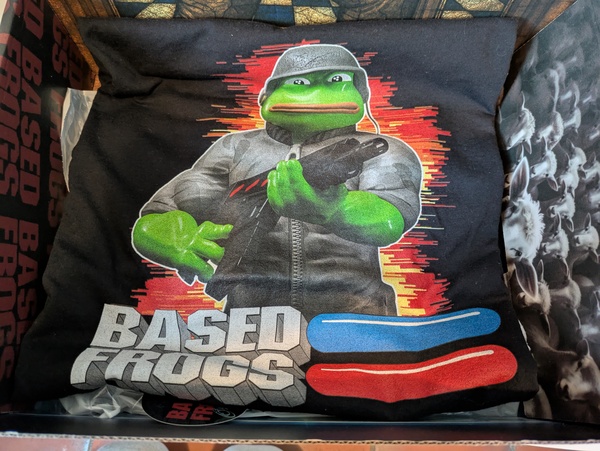 Out of nowhere there appeared a dope ass t-shirt in this box. 👀 holy fuck, that's hot. 🔥
