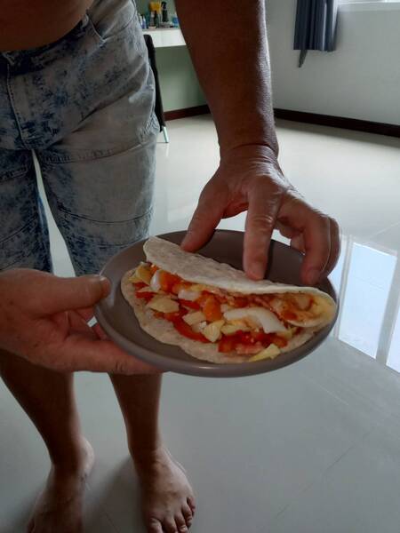 Making the Tortilla was surprisingly easy and mucho satisfyingo to accomplish 🌮