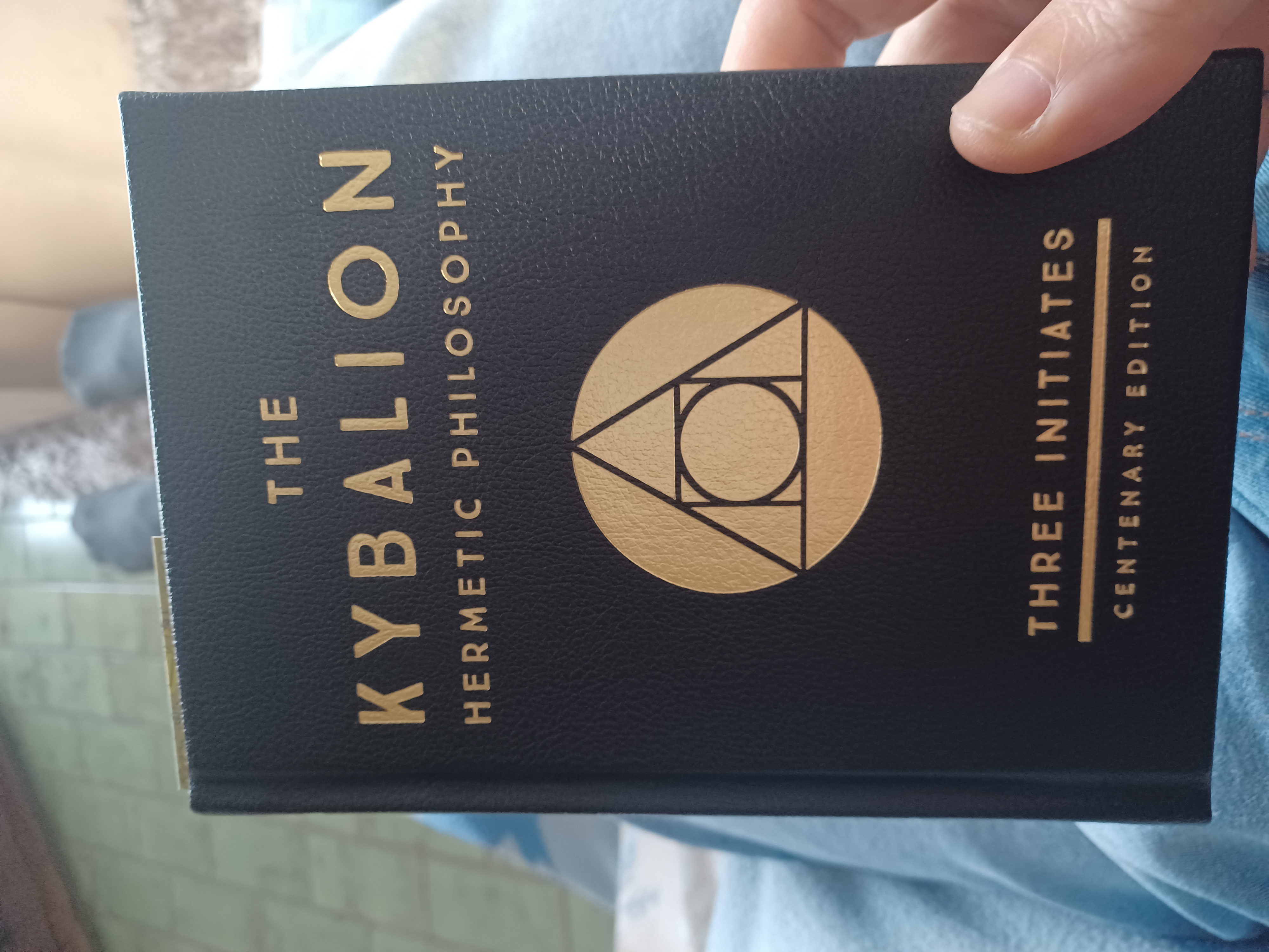 Reading The kybalion for the first time.